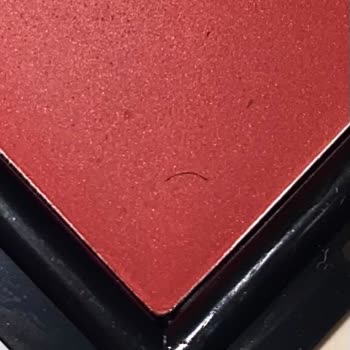 Pastel Kozmetik Ambalajlı Üründe Hijyen Problemi!