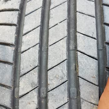Bridgestone Lastiklerin Özenle Ve Az Kullanıldığı Halde Yarılması