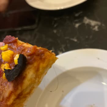 SuperFresh Paket Pizza İçinden Saç Çıkmış Olası Ne Üzücü