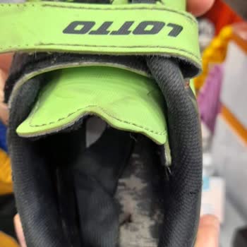 Lotto Marka Krampon Ayakkabını 2 Ayda Yırtılması Ve Aşınması