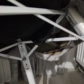 Kristal Evim Sandalye Nin Kalitesizliği