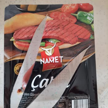 Namet Sucuğun İçinden Kıl Ve Kemik Çıktı.