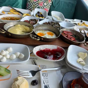 Mevzuu Cafe Bistro Kahvaltısı Buz Gibiydi
