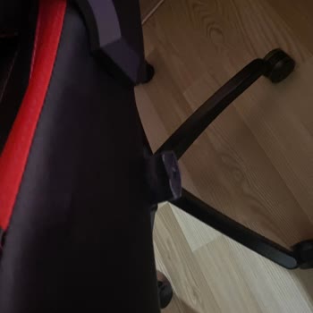 Ofisel Kırılan Kolçak Ve Yedek Parça Kalesi