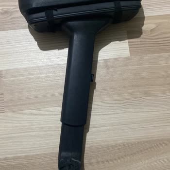 Ofisel Kırılan Kolçak Ve Yedek Parça Kalesi