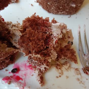 Berrak Unlu Mamulleri Bayraklı Sevgiyolu Şubesi Şikayeti