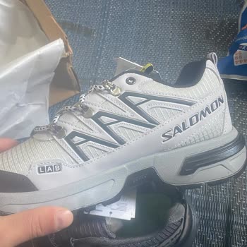 Nikee_adidas_ayakabi (Instagram) Yanıltıyor