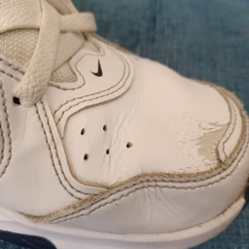 Deichmann Spor Ayakkabısının Kısa Sürede Yıpranması Üzerine Şikayet