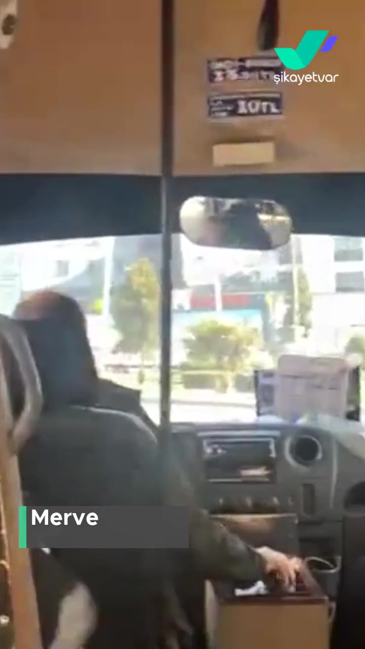 İstanbul Minibüsçüler Odası Şoförün Tehlikeli Hareketleri! videonun kapak resmi