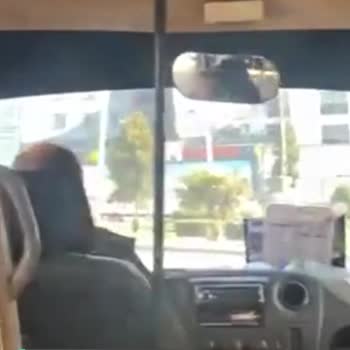 İstanbul Minibüsçüler Odası Şoförün Tehlikeli Hareketleri!