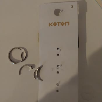 Koton Takılarının Kalitesizliği Ve Etiketiyle Uyuşmaması