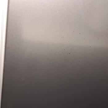 Arçelik Buzdolabında Siyah Noktalar Oluşması.