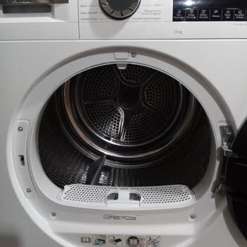 Sıfır Aldığım (! ) Bosch Kurutma Makinesi İçerisinde Lekeler