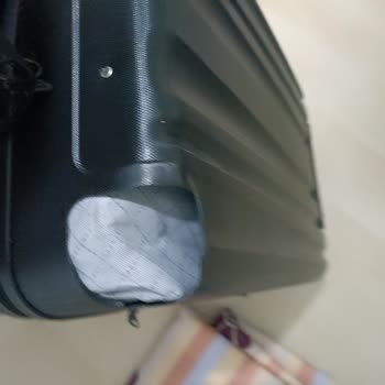 Sunexpress Hava Yolları Valiz Hasarı Kırık Her Zamanki Gibi Şaşırtmıyor
