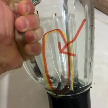 Goldmaster GM-7254 Cam Sürahisi Kırıldı