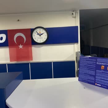 Metro Turizm Gece Yarısı Ulaşım Sıkıntısı Ve Bilgi Akışı Eksikliği
