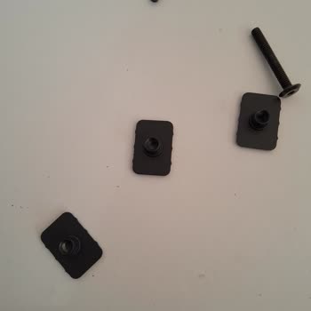 Vivense Parça Hasarlı Ve Boyasız Çalışma Masası Hk.