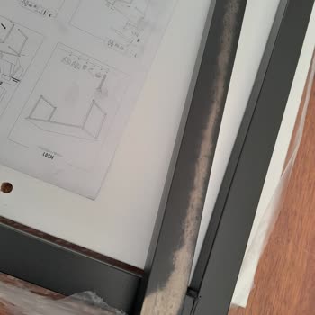 Vivense Parça Hasarlı Ve Boyasız Çalışma Masası Hk.