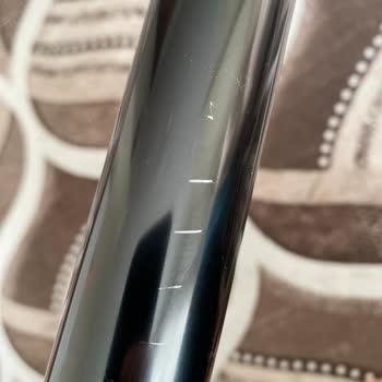 Dyson V15 Detect Gövde Borusunun Çizilmesi