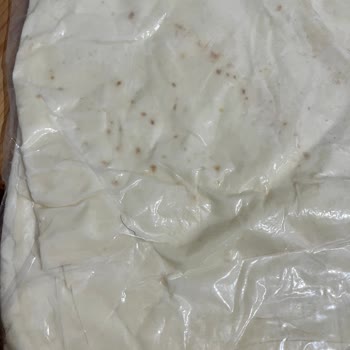 Migros Günlük Yufka Paketinin İçinde Kıl Var!