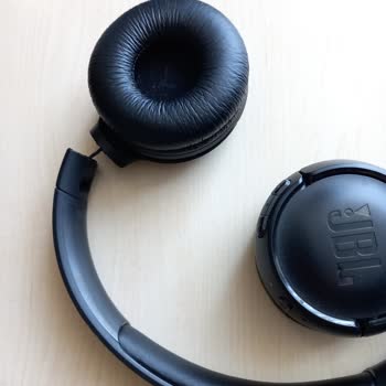 Aztek Teknoloji JBL 510BT Kulaklık Darbe Almadan Kırıldı