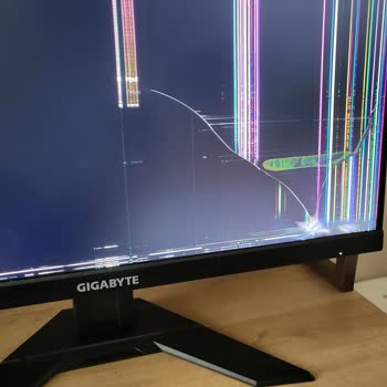 Gigabyte 4500 TL Ürün Ekranı Kırık Çıktığı İçin 230 Dolar Ödeme