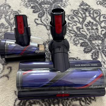 Dyson Prusya Mavisi Ürünün Başlığı Mor Geldi!