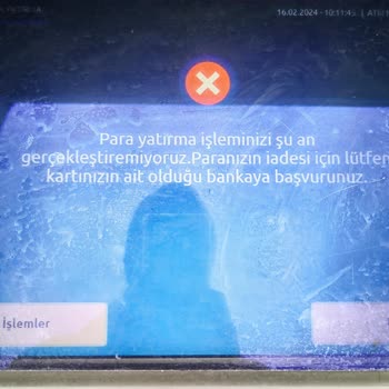 Yapı Kredi Bankası ATM Paramı Yuttu