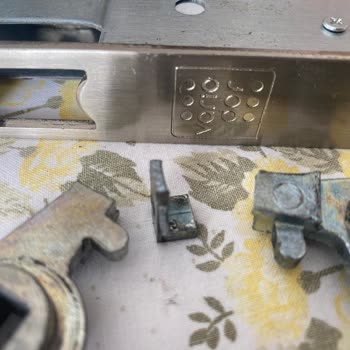 Daf Kilit Evde Kapı Arızasıyla Güvensizlik Hissi