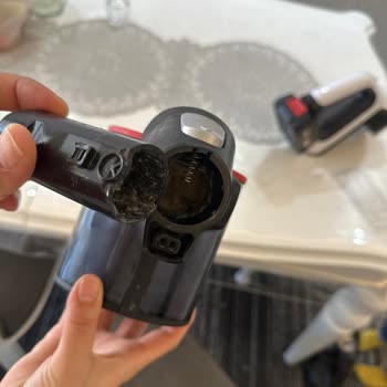 Bosch Unlimited 7 Şarjlı Beyaz Süpürge