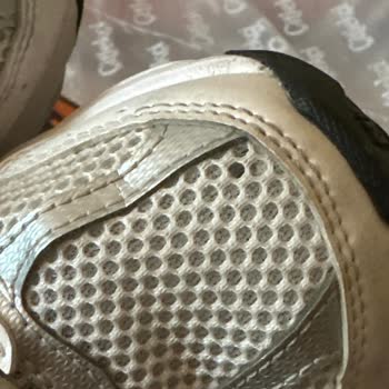 New Balance Ayakkabı Yırtılma Sorunu