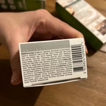 Palette Saç Boyalarında Son Kullanma Tarihi Yazmıyor