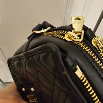 Exxe Selection Love Moschino Çanta Kısa Sürede Soyuldu