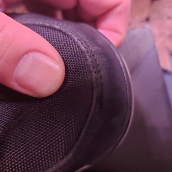 Skechers Almış Olduğum 3 Ayda Dikişlerinden Ayrılan Ayakkabım