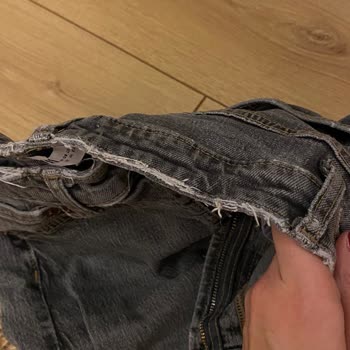 Zara Kot Pantolonlar Birkaç Yıkamada Yıpranıyor, Sökülüyor