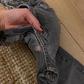 Zara Kot Pantolonlar Birkaç Yıkamada Yıpranıyor, Sökülüyor