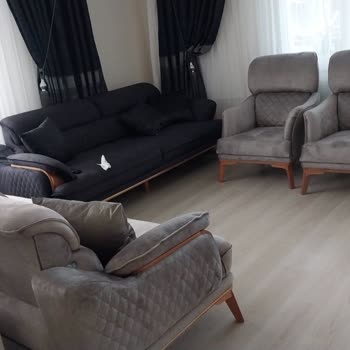 Kolay AVM Koltuk Takimi Kırık