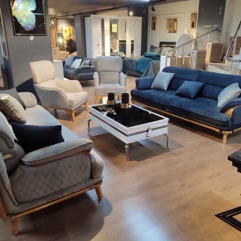 Kolay AVM Koltuk Takimi Kırık