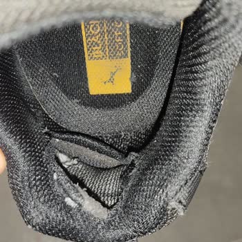 Skechers Marka Sattığı Ayakkabının Arkasında Durmuyor.