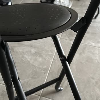 Hundemir Satın Alınan Sandalyelerdeki Defolar Ve İletişim Sorunları