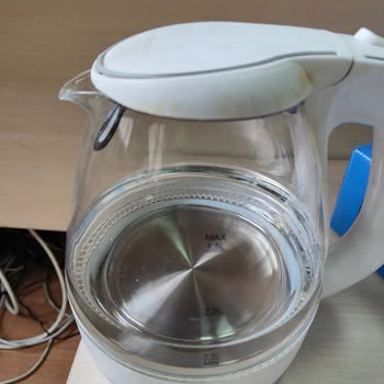 Sinbo Su Isıtıcısının Plastik Kısmı Eriyor.
