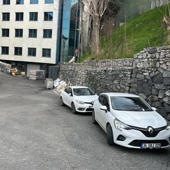 İspark'ın Önüne Gelen Araca Fiş Kesmesi