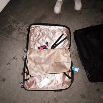 Kamil Koç Valizlerin Seyir Halindeki Otobüsten Aşağı Uçması