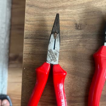 İzeltaş Firmasının Pense Takımının Hemen Paslanması