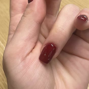 Eylül Öztürk Nail SPA Maslak Protez Tırnak Ve Çalışanların Tavırları