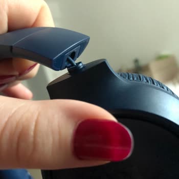JBL 510T Kulaklığım Dönme Yerinden Koptu Ve Sallanıyor