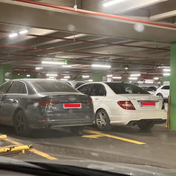 Sabiha Gökçen Havalimanı Otoparkta Yola Park Ediliyor
