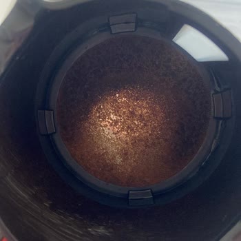 Abdullah Efendi Keyf Kahve Makinesi Kahveyi Dibine Yapıştırıyor