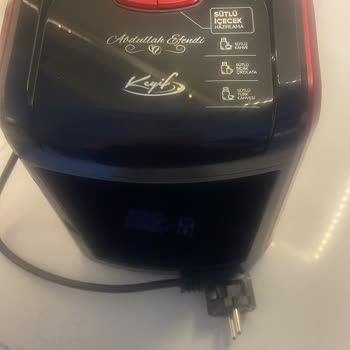 Abdullah Efendi Keyf Kahve Makinesi Kahveyi Dibine Yapıştırıyor