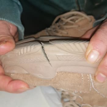 Tonny Black Çatlayan Ayakkabı Yapmışlar